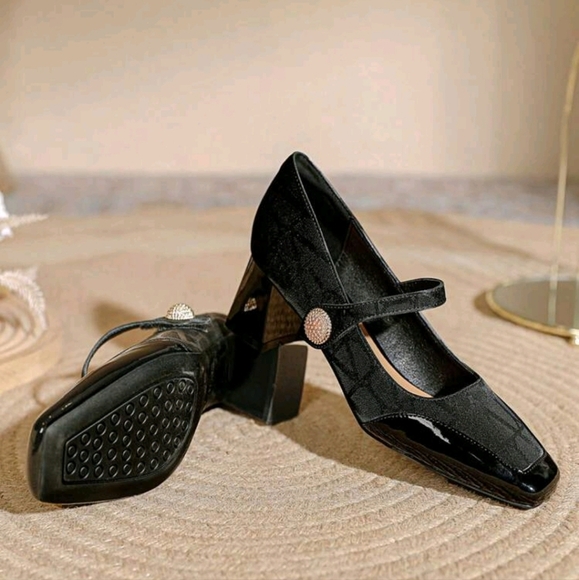 WomenConvenient Magic Buckle One-Strap High-Heeled Shoes,Chunky Heels,Square Toe - Picture 4 of 6